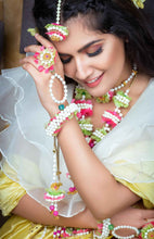 Daisy Handcrafted Floral Embroidered Bridal Jewelry Set