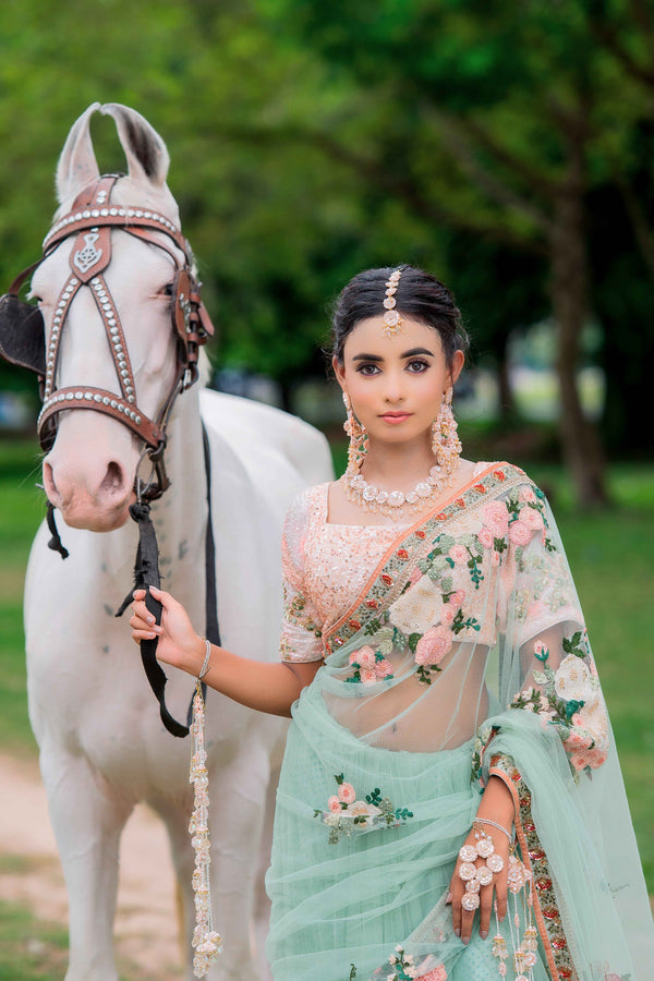 Amrita Necklace Earrings Tikka Haathful