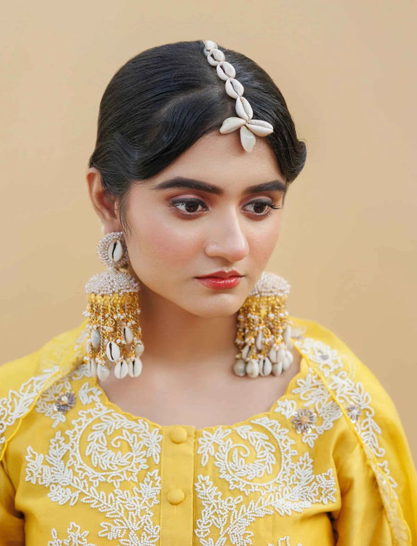 Karnavati Tikka Earrings
