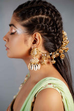 Shellsbound Earrings
