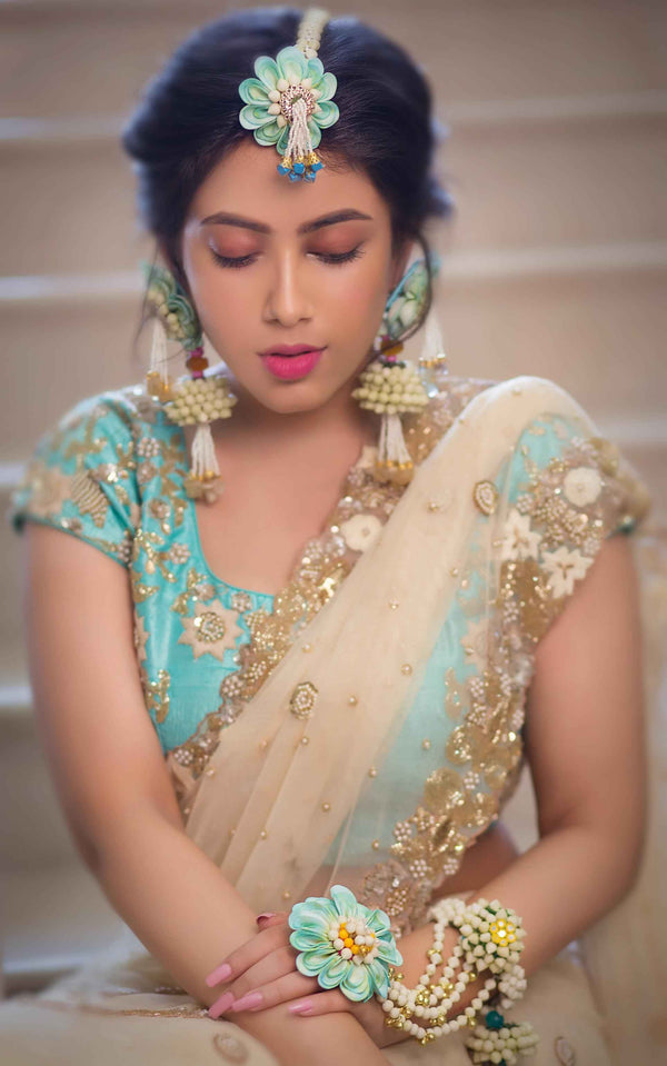 Aqua hydrangea real look-alike floral set with Jhumka Earrings with Earchain,tikka and pair of Haathful and kaleeral