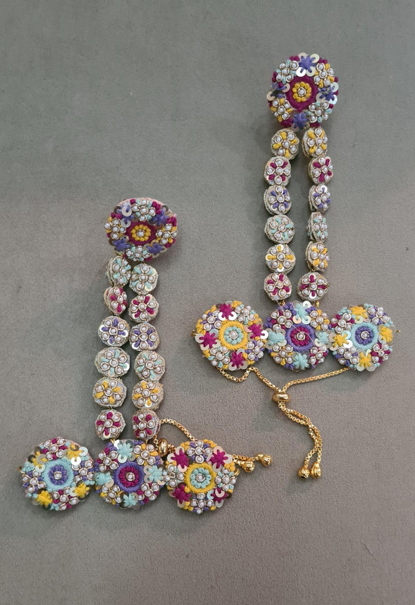 Lavender Blooms Dangling Elegant Haathful.