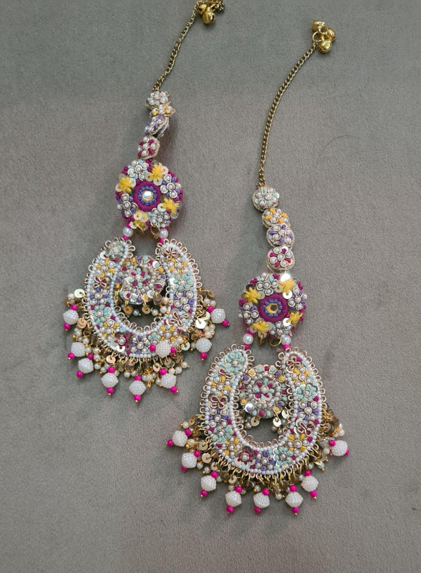 Lavender Blooms Dangling Elegant Haathful.