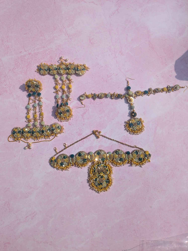 Pushpita Set