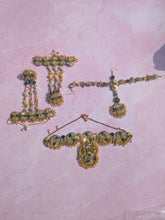 Pushpita Set