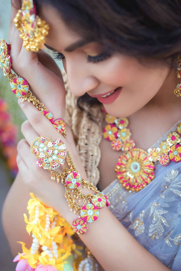 aishwarya Haathful (Set of 2)