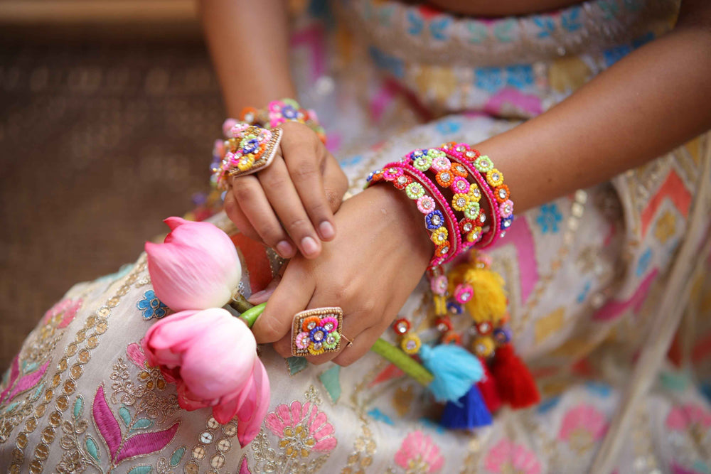 Arnika (earrings+earchain+sheeshpatti+bangles+haathful with kaleeras)
