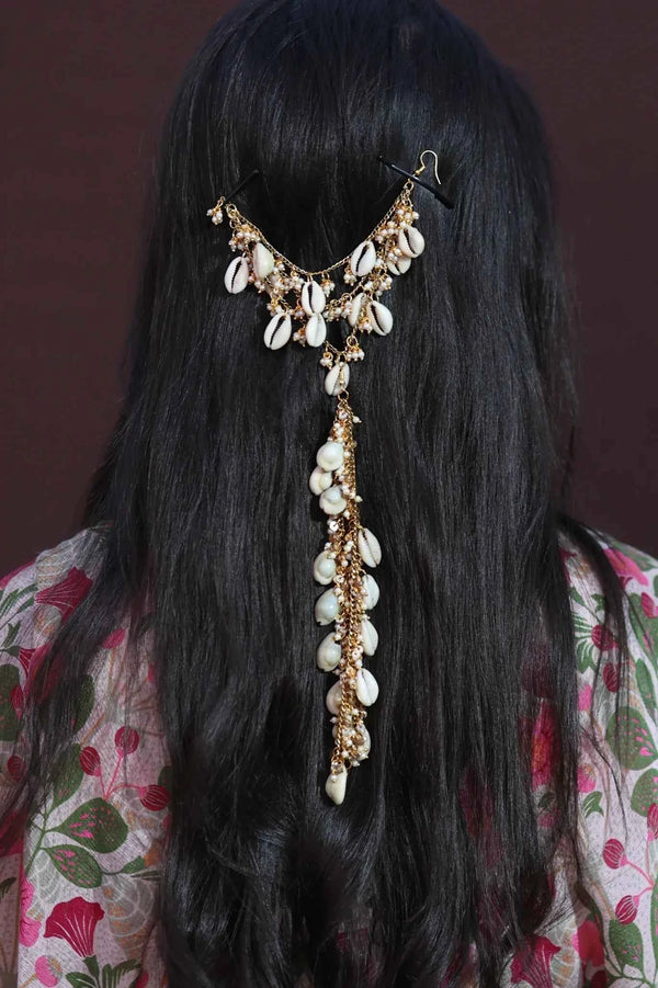 Shell with Golden Chain Bun Accessories